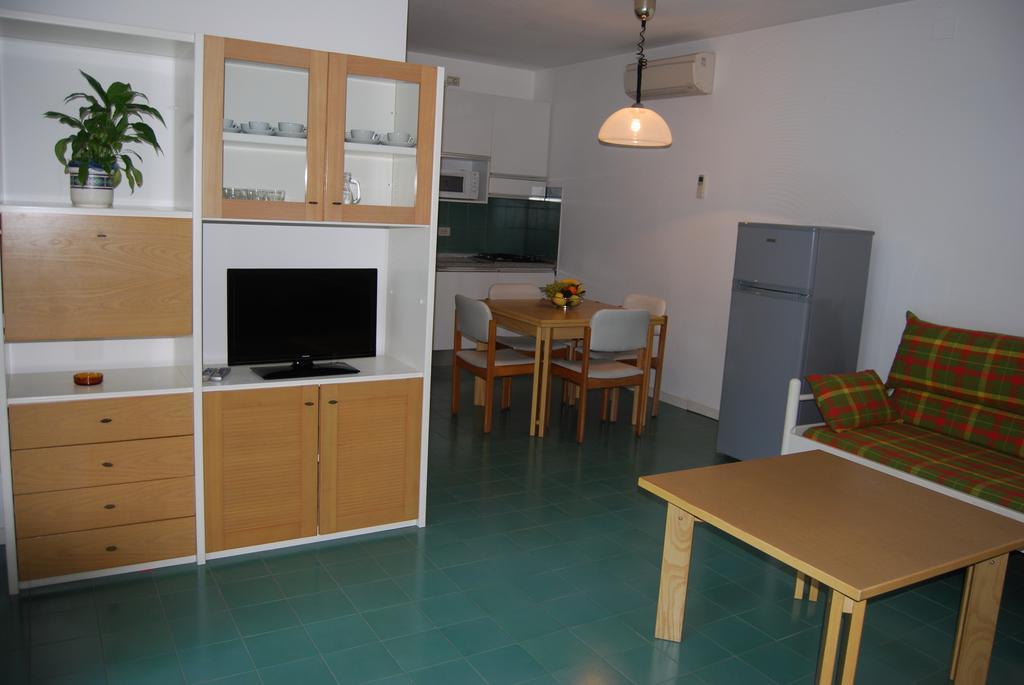 Appartamenti Vacanza Albatros ลินญาโน ซับเบียโดโร ภายนอก รูปภาพ