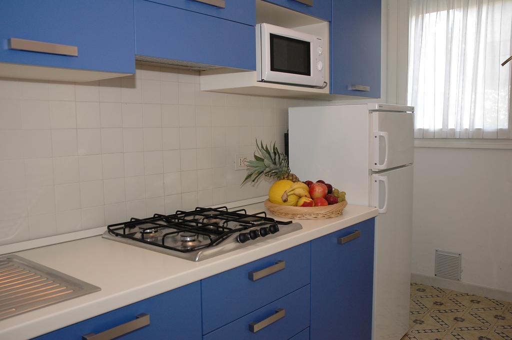 Appartamenti Vacanza Albatros ลินญาโน ซับเบียโดโร ภายนอก รูปภาพ