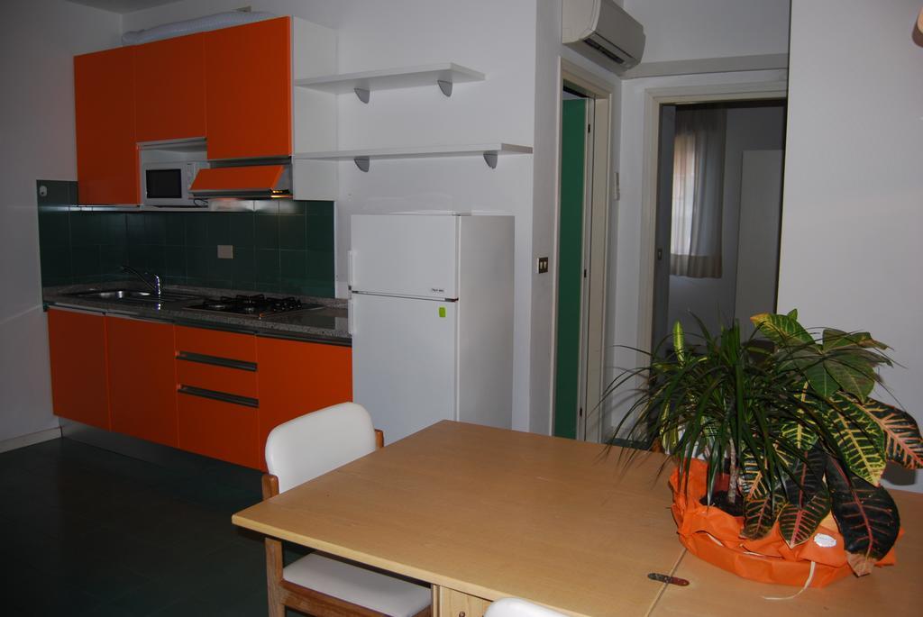 Appartamenti Vacanza Albatros ลินญาโน ซับเบียโดโร ภายนอก รูปภาพ