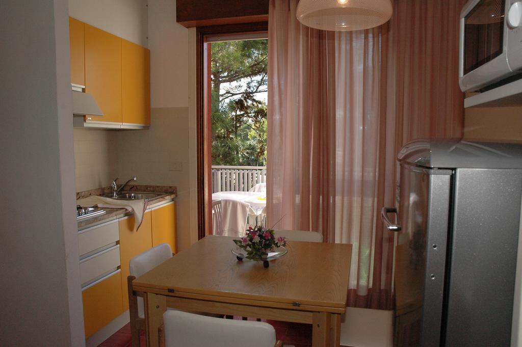 Appartamenti Vacanza Albatros ลินญาโน ซับเบียโดโร ภายนอก รูปภาพ