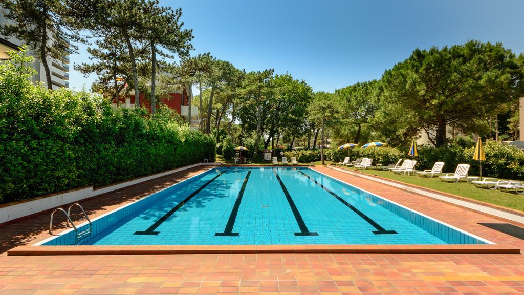 Appartamenti Vacanza Albatros ลินญาโน ซับเบียโดโร ภายนอก รูปภาพ